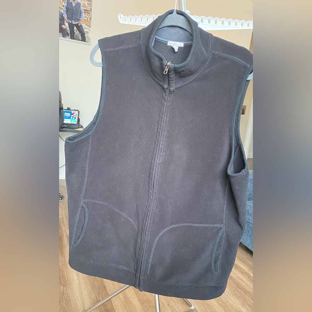 Woman XXL Old Navy Black Outdoor Vest